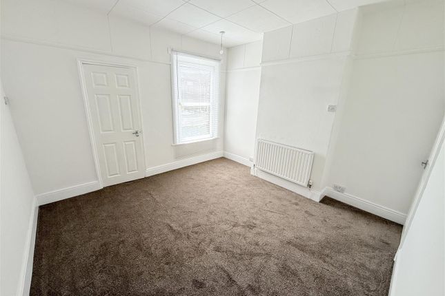 12, Orchard Street, Doncaster photo 5