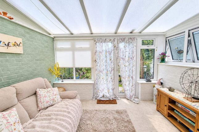 35, Gosport Road, Lee-On-The-Solent photo 4