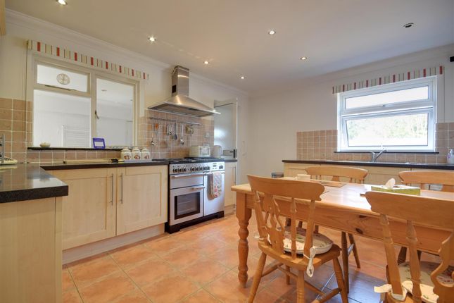 4, Fieldway, Broad Oak photo 4