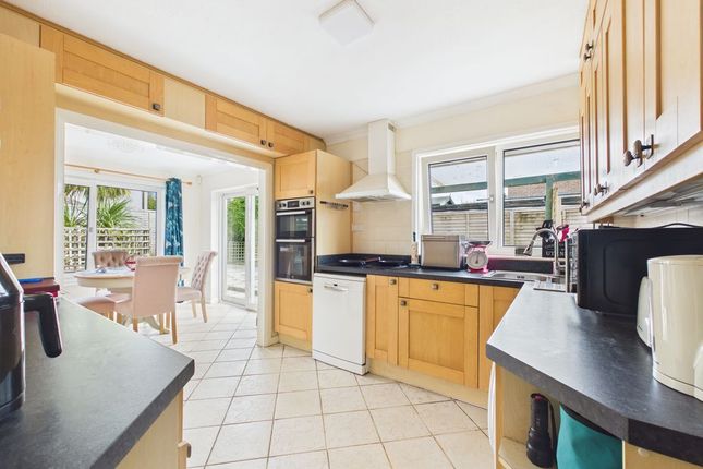 37, Tehidy Gardens, Camborne photo 4
