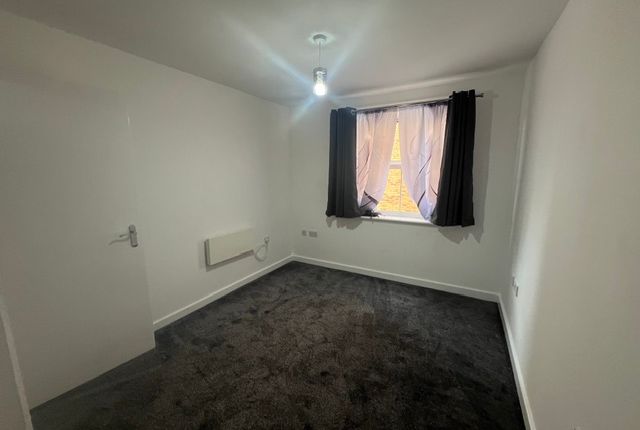 Holly Street, Luton photo 5