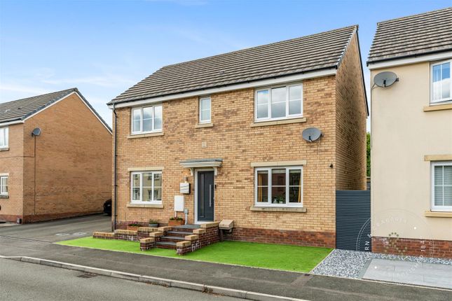 Long Heath Close, Hern Crabtree (12).Jpg