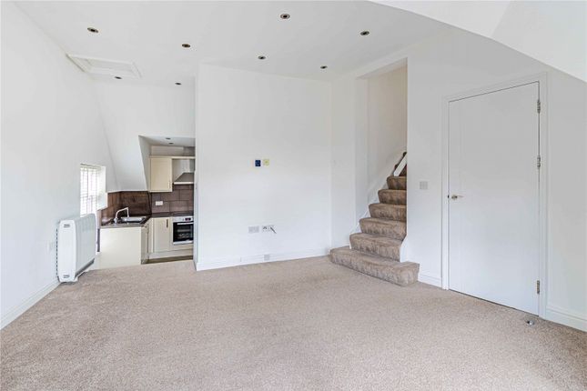 27, Highfield Road, Herts photo 4
