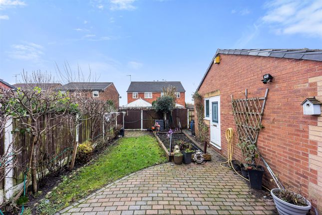 8, Canterbury Close, Prescot photo 4