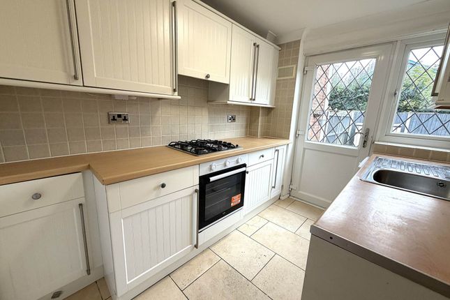6, St Stephen`s Close, Canterbury photo 4