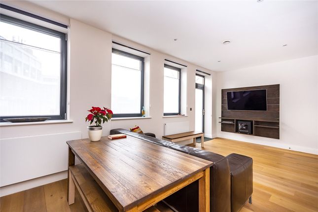 Flat for sale in London Road, Isleworth