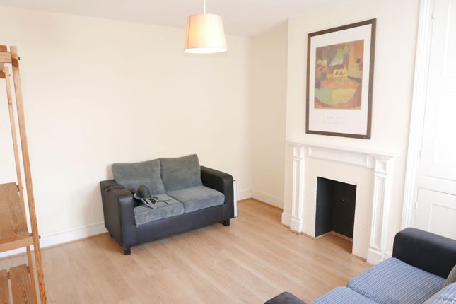 Room to rent in George Street, Reading