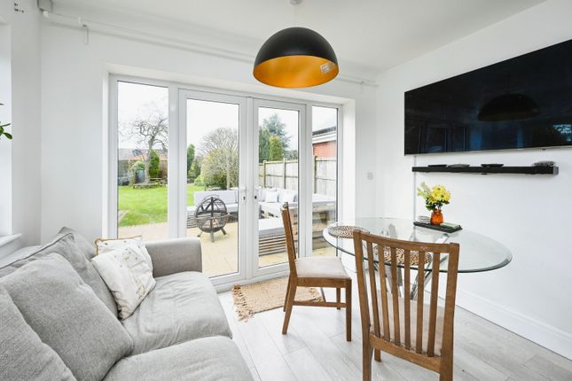 39, Thoresby Avenue, Kirkby in Ashfield photo 3