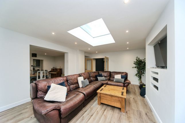 121, Peartree Lane, Bexhill-on-Sea photo 4