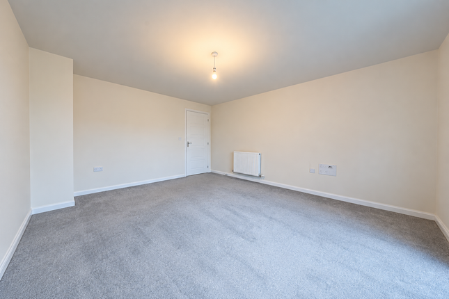 54 Tay Road, Leicester photo 3