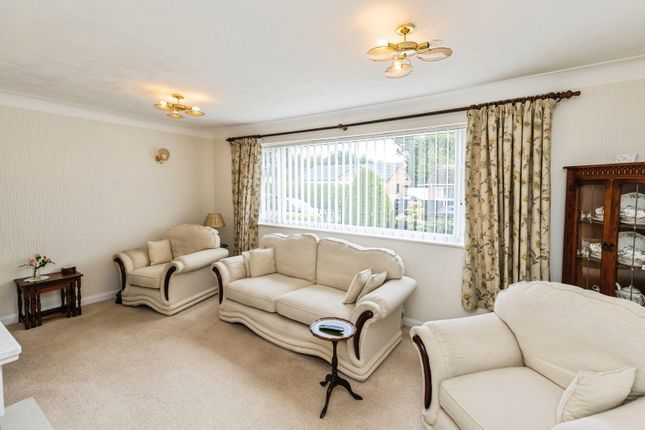 12, Wats Dyke Avenue, Mold photo 4