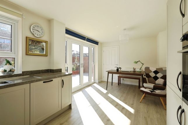 112, Harlequin Drive, Worksop photo 4