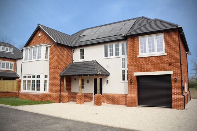 Detached house for sale in Edgeway Gardens, Rugby CV23