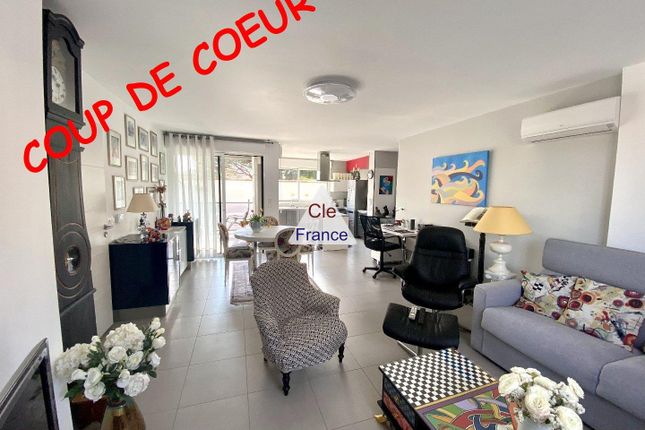 Apartment for sale in Saint-Raphael, Provence-Alpes-Cote D'azur, 83700, France