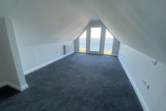 Flat to rent in Apartment 13, !8 Beacon Hill, Herne Bay