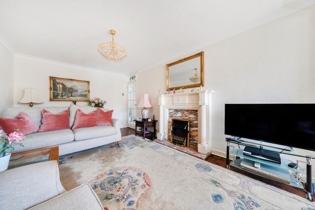77, Magnolia Drive, Westerham photo 3