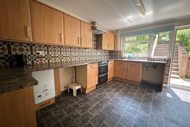 8, Yewberry Lane, Newport photo 5