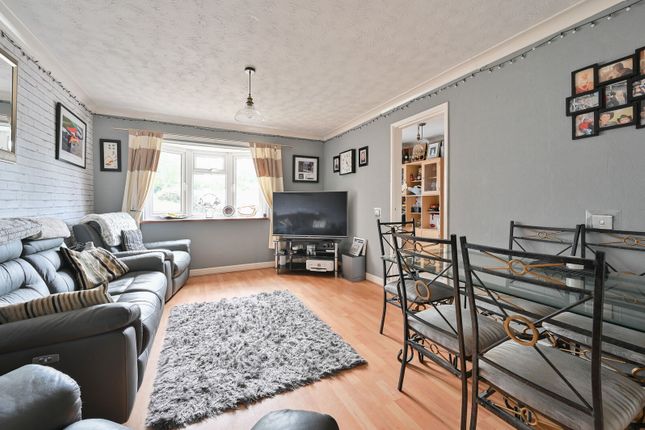 Northend, Hemel Hempstead photo 4