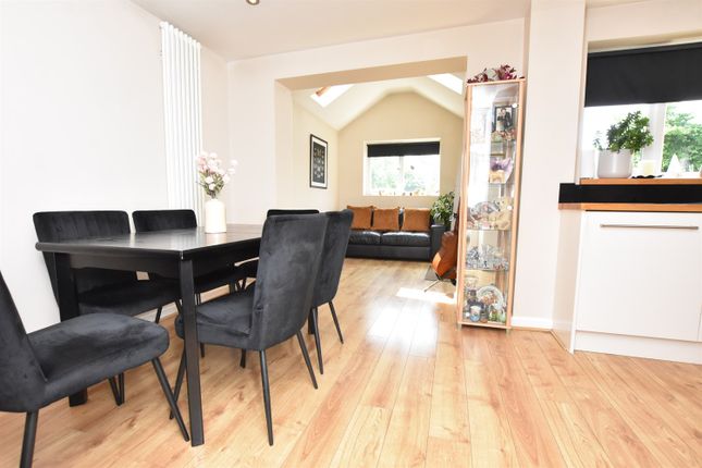 16, Tintagel Way, Nuneaton photo 4