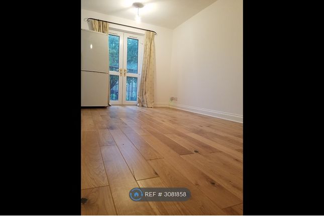 Whiston Road, London photo 2