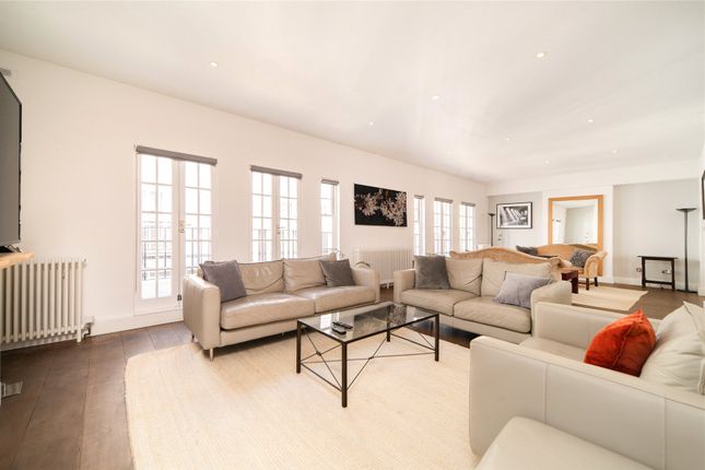 52, Eaton Mews North, London photo 4