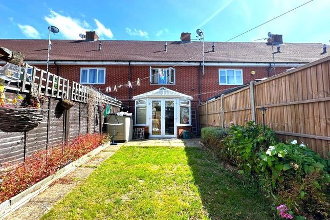 39, Freemantle Way, Greater London photo 2
