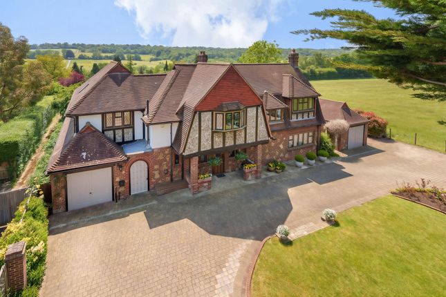 Hawks View, Guildford Road, Leatherhead photo 4