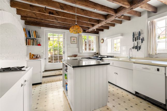 Ockenden Cottage, 21, South Street, Haywards Heath photo 4