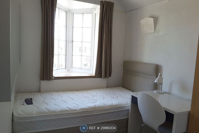 Wricklemarsh Road, London photo 5