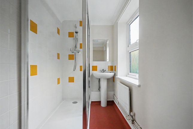 107 Flat 1, Leigham Vale, London photo 5