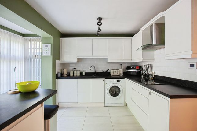 11, Challiner Mews, Rotherham photo 3