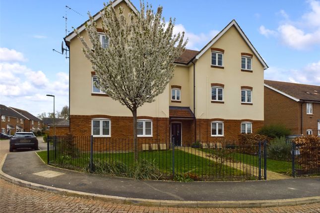 Flat for sale in Emmington View, Chinnor, Oxfordshire
