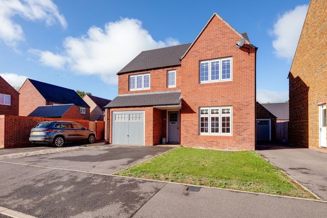 3-bed detached on SELBY CLOSE, BANBURY, £475,000