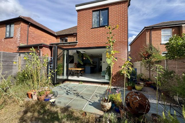 84, Denzil Avenue, Southampton photo 4