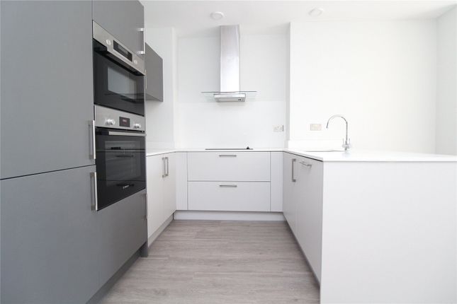 Flat 4, 32, High Street, Ingatestone photo 2