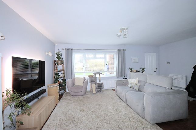 45, Union Street, FARNBOROUGH photo 2