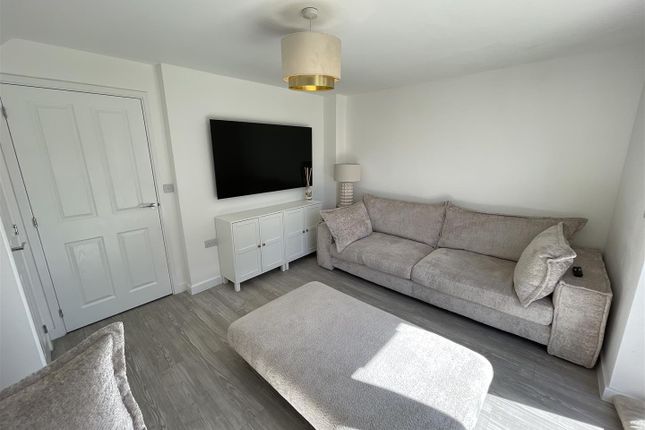 70, Burnet Drive, Darlington photo 4