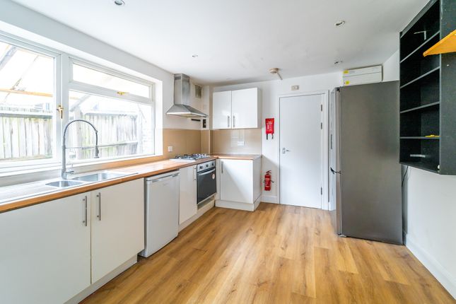 26, Elthorne Road, Archway photo 3