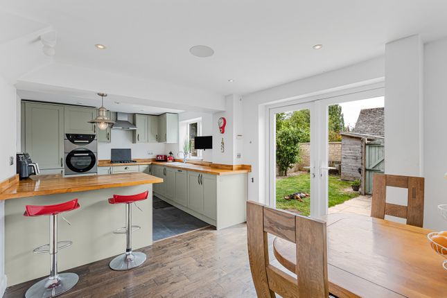 18, Station Road, Cirencester photo 3
