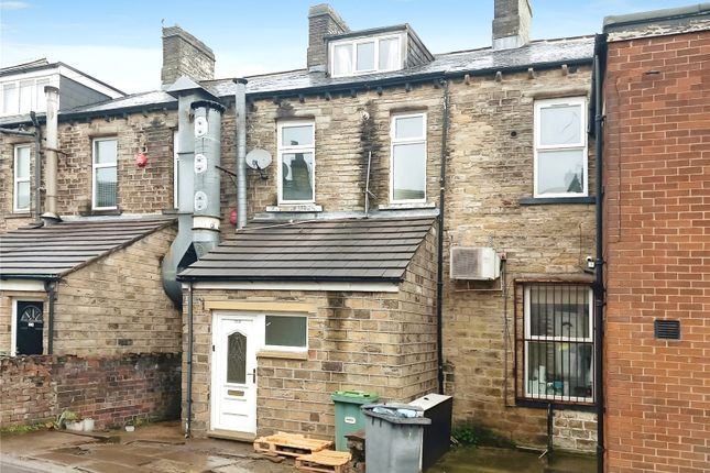 Flat to rent in Westbourne Road, Marsh, Huddersfield