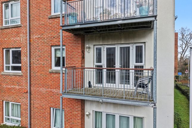 Flat 7, 6, Avenel Way, Poole photo 2