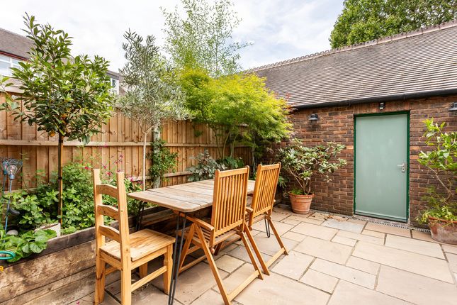 17, Alscot Way, London photo 2
