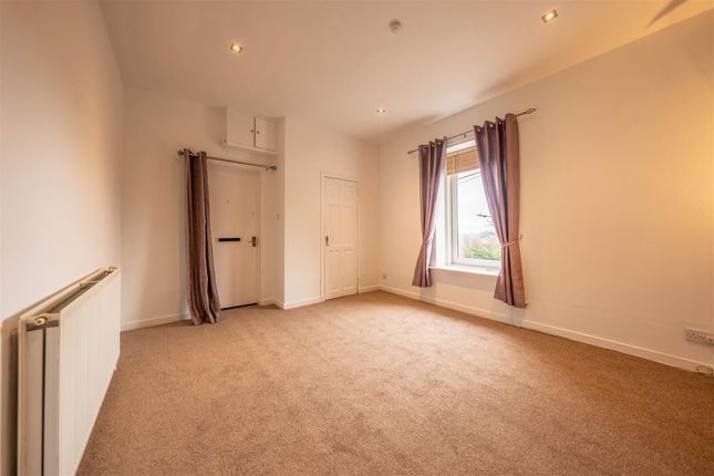 Flat 3-, Taymount, Gas Brae, Perth photo 3