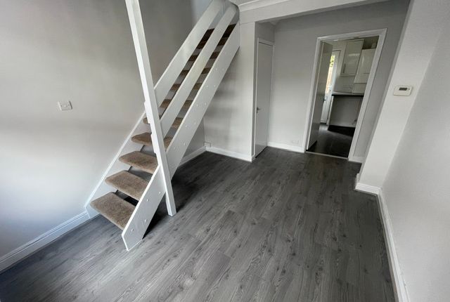 2, Sirdar Road, Ipswich photo 2