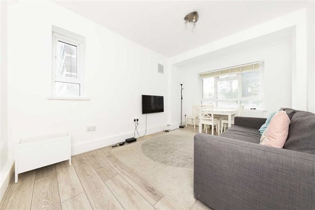 Flat to rent in Cranston Estate, London