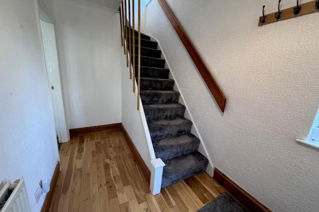 146, Quinton Lane, Birmingham photo 4