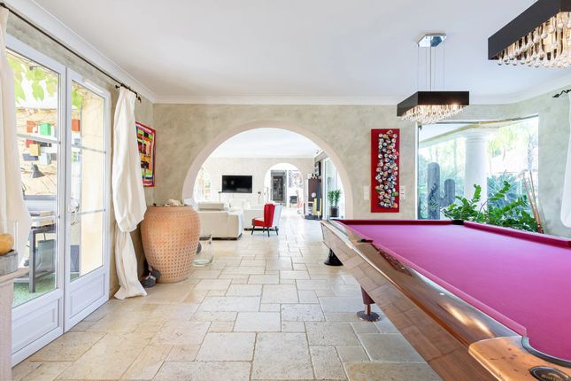 Villa for sale in La Croix Valmer, St. Tropez, Grimaud Area, French Riviera