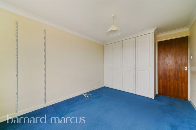 Flat for sale in Homefield Park, Sutton