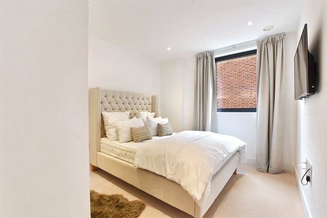 Flat for sale in 6 Dixon Butler Mews, London