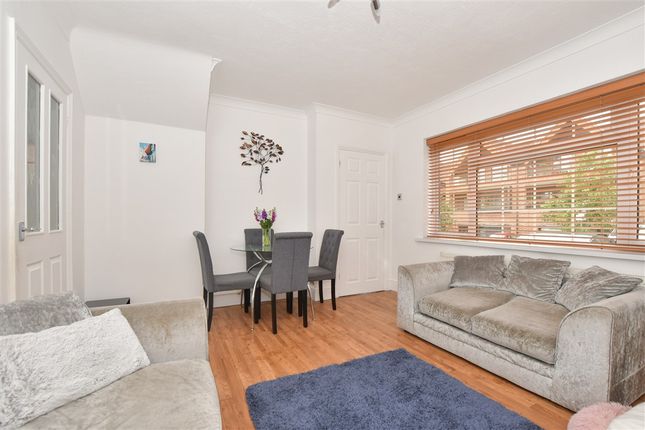 3-bed semi-detached on Beachy Path, Tenterden, £400,000